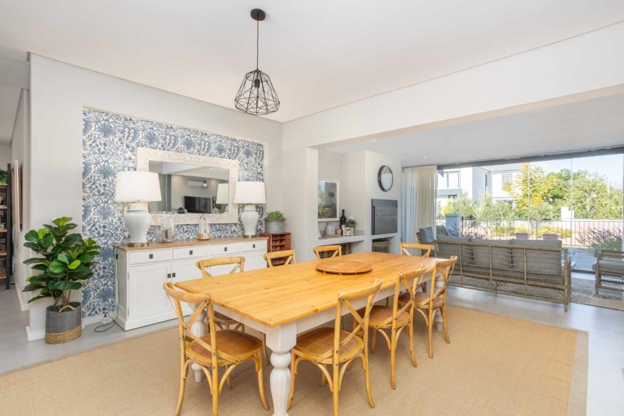 To Let 4 Bedroom Property for Rent in Val De Vie Estate Western Cape